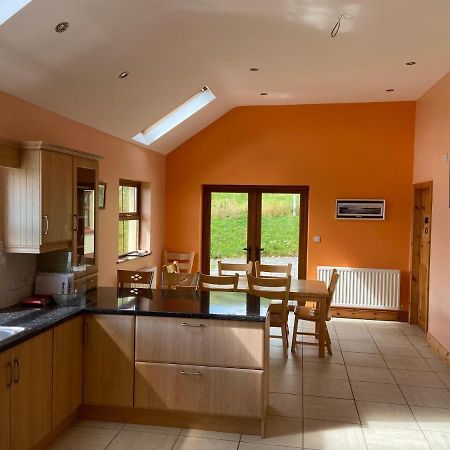 Villa Chapel Cross House à Baile na Sceilge Extérieur photo